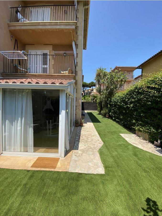 Bonita Casa Adosada Con Jardin Privado Y Piscina Comunitaria กาเลญา เด ปาลาฟรูเจล ภายนอก รูปภาพ