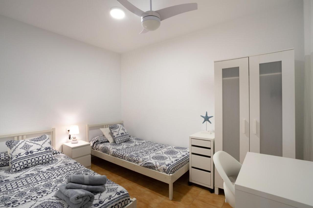 Bonita Casa Adosada Con Jardin Privado Y Piscina Comunitaria กาเลญา เด ปาลาฟรูเจล ภายนอก รูปภาพ