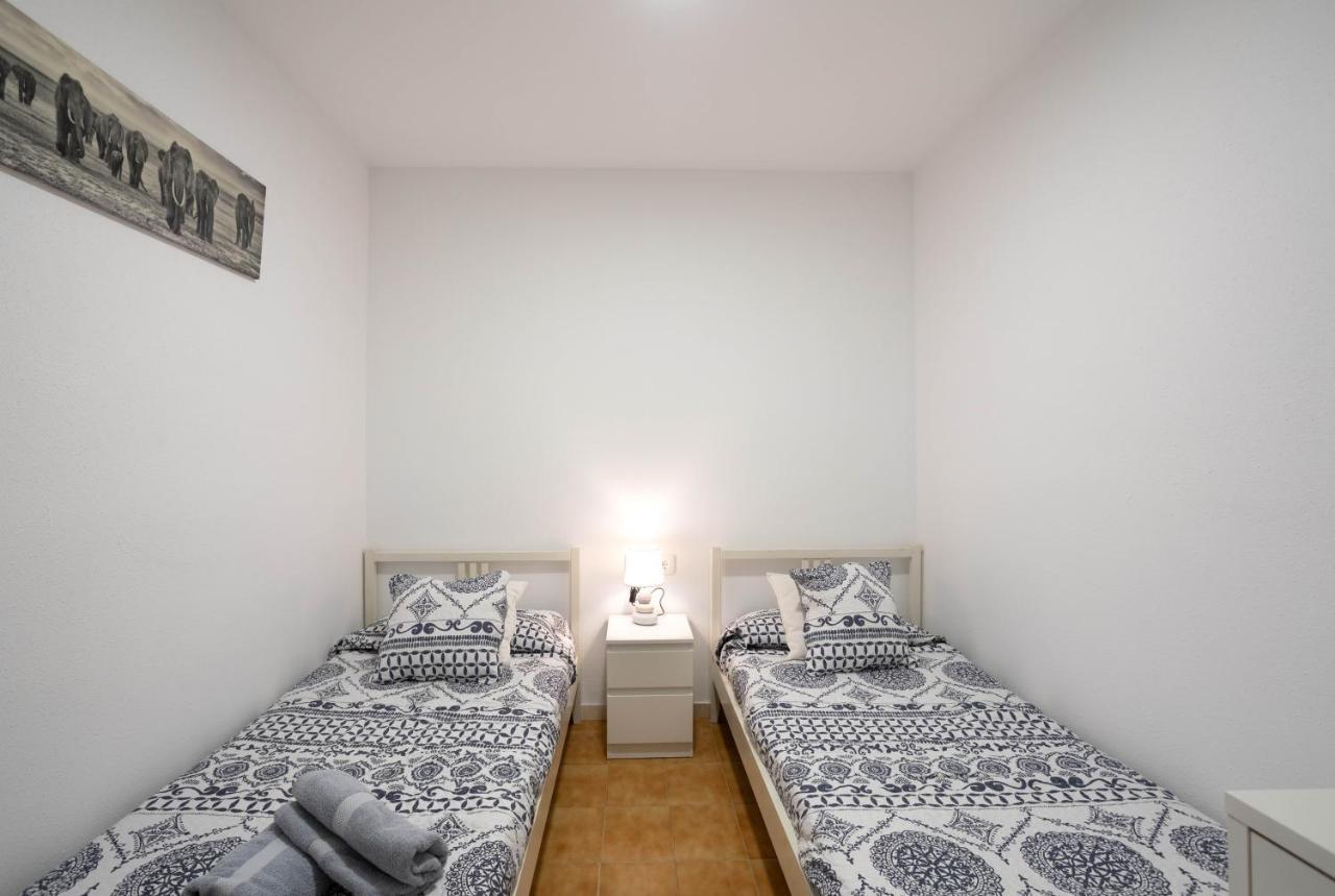 Bonita Casa Adosada Con Jardin Privado Y Piscina Comunitaria กาเลญา เด ปาลาฟรูเจล ภายนอก รูปภาพ
