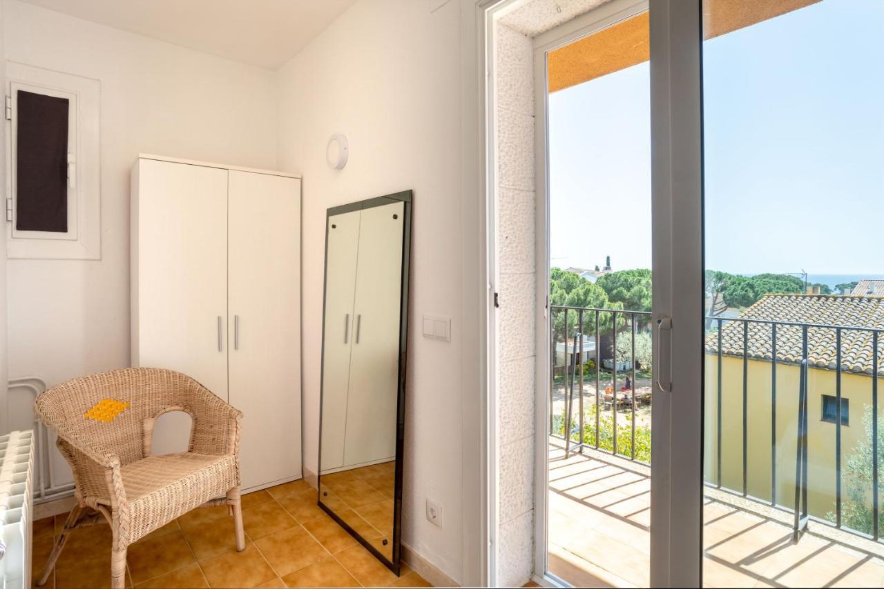 Bonita Casa Adosada Con Jardin Privado Y Piscina Comunitaria กาเลญา เด ปาลาฟรูเจล ภายนอก รูปภาพ