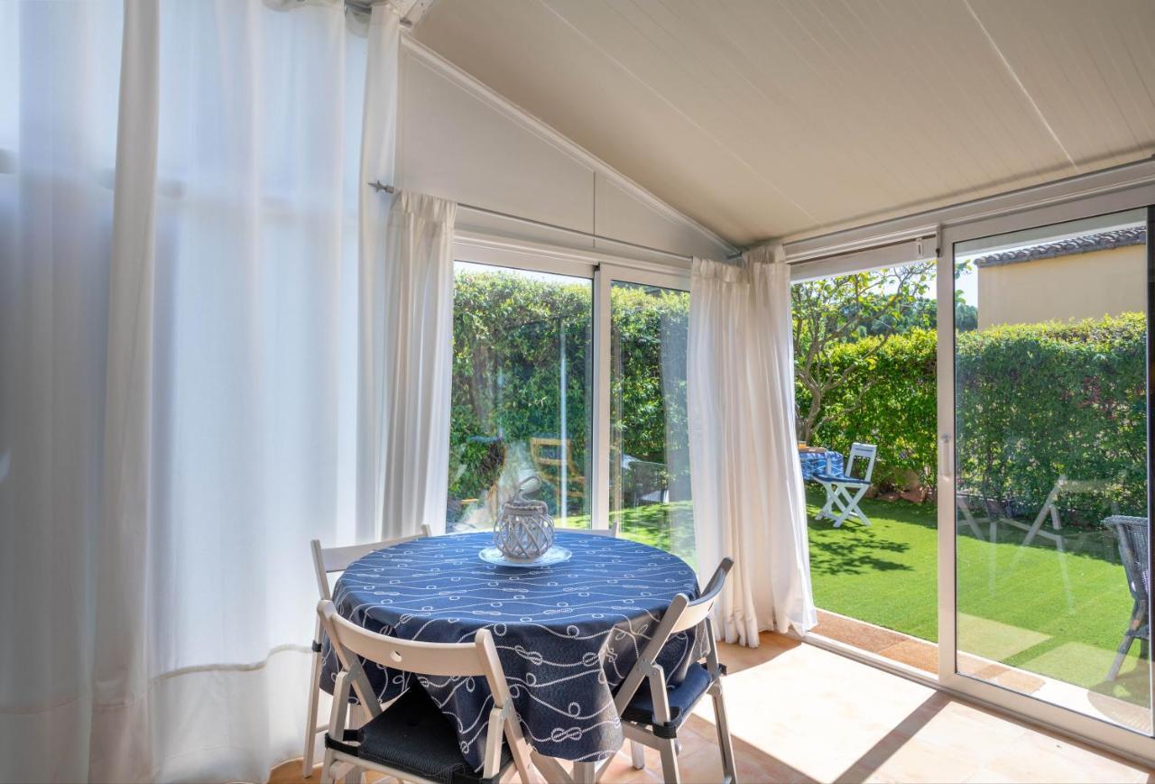 Bonita Casa Adosada Con Jardin Privado Y Piscina Comunitaria กาเลญา เด ปาลาฟรูเจล ภายนอก รูปภาพ