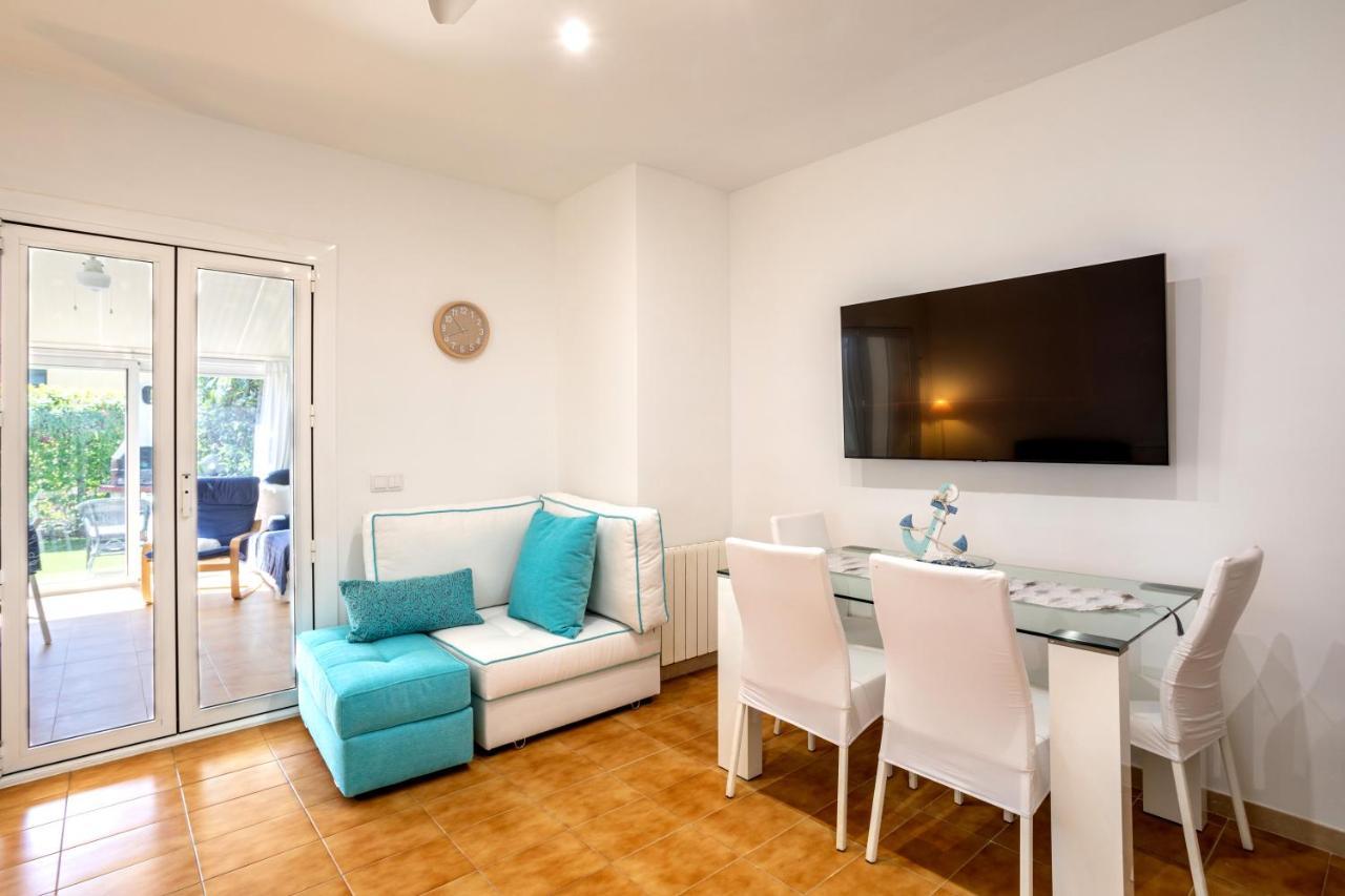 Bonita Casa Adosada Con Jardin Privado Y Piscina Comunitaria กาเลญา เด ปาลาฟรูเจล ภายนอก รูปภาพ
